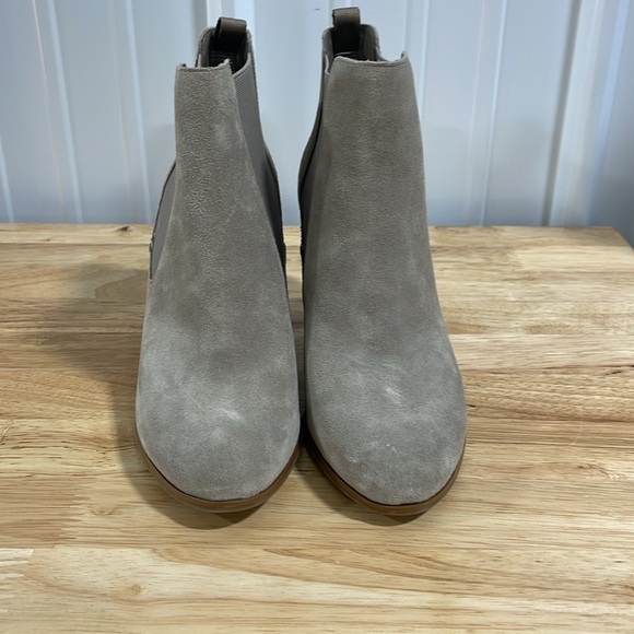 Michael Michael Kors Britton Bootie Suede Size 9.5 - Picture 5 of 7